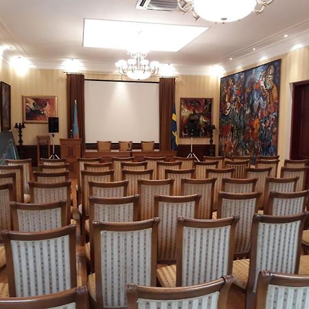 Villa Petrolea Hotel Baku Bagian luar foto
