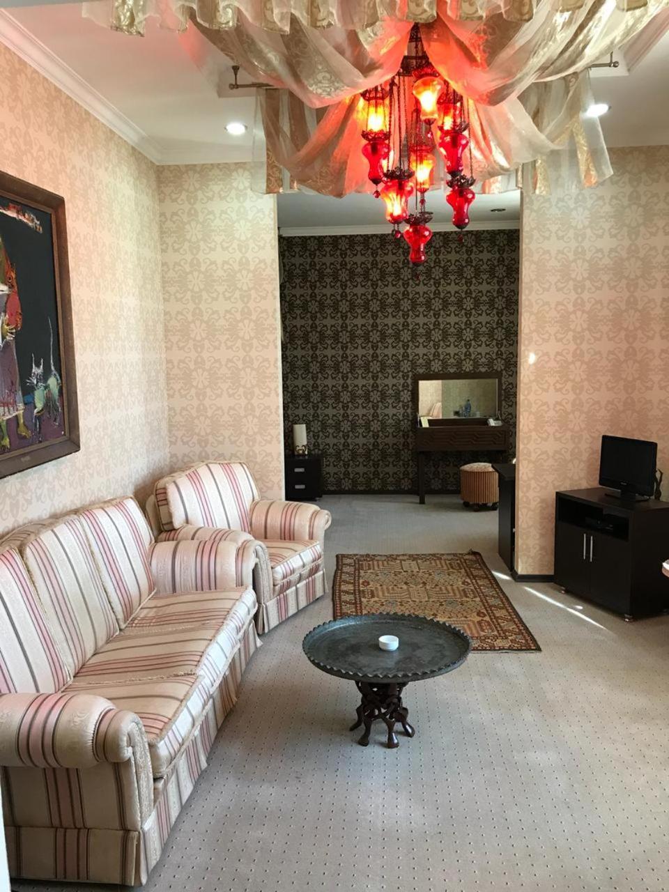 Villa Petrolea Hotel Baku Bagian luar foto