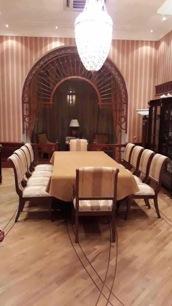 Villa Petrolea Hotel Baku Bagian luar foto