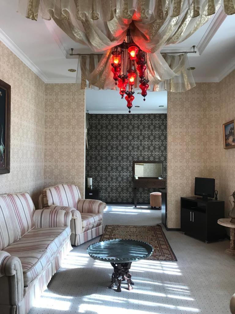 Villa Petrolea Hotel Baku Bagian luar foto